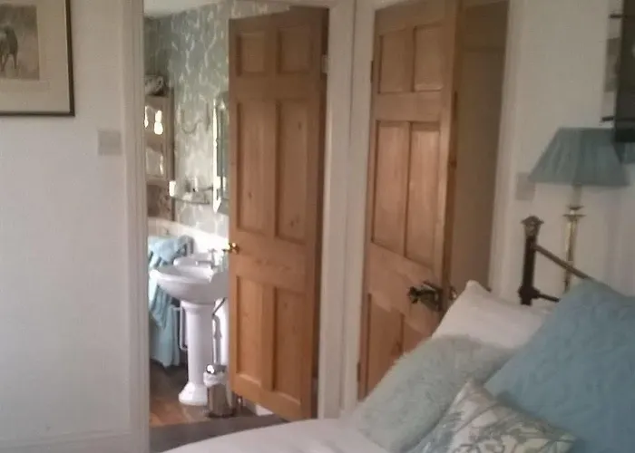 Little Holtby Bed & Breakfast 5*